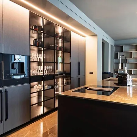 Karl Penthouse